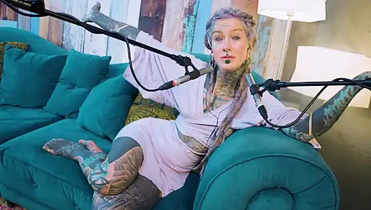 Я говорю о B - Bordem - подкаст ASMR, SFW говорящий готессу худенькая девушка дреды татуированная модель татуированная девушка