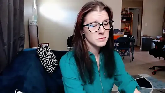 Церковная девушка мокреет