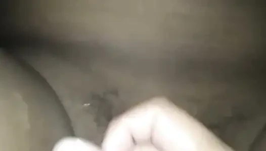 Handjob yang indah dari tante angelina