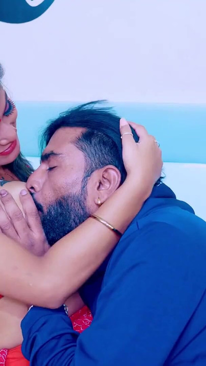 Must-share moment from "Girlfriend ko chahiye apne chut ke liye bara lund"