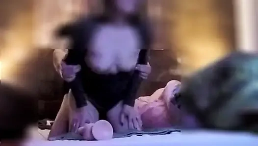 Tante seksi dientot sama temannya sambil nonton bokep