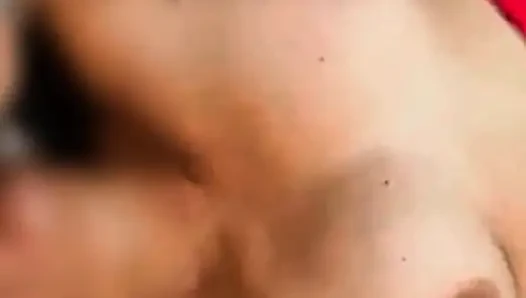 Aku menyetubuhi tetangga dewasaku dengan pakaian dalam seksi selingkuh