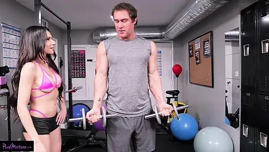 Hime Marie Gives Her Sweaty Pussy A Workout