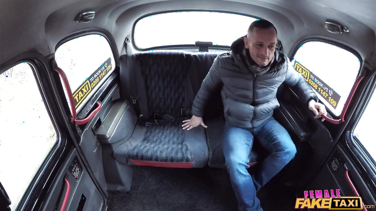 Female Fake Taxi - Lady Driver chupa e fode pau