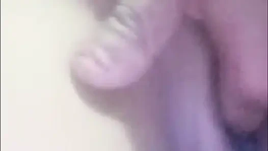 mamta bhabi ne chut main ungli kar ke pani nikali