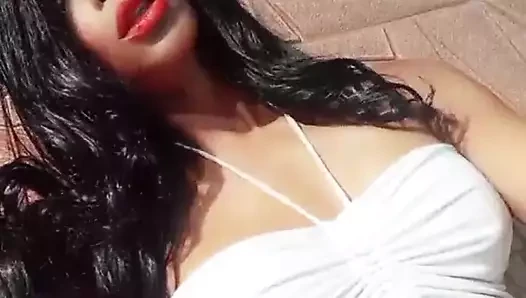 Hot Brianna Online now