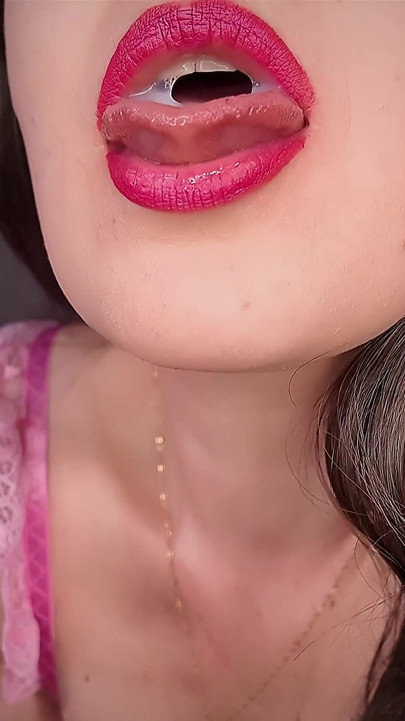 Miss Mona rút cạn kiệt anh ấy hoàn toàn nhiều lần, sau đó nếm từng giọt, tổng hợp