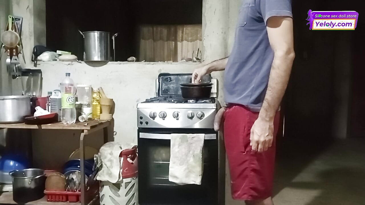 I catch my wife cooking breakfast naked, we have quick sex - YELOLY SEX DOLL