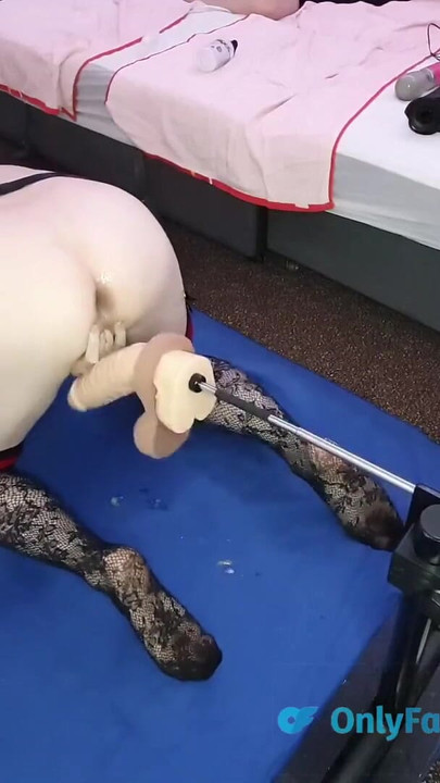 Unforgettable moment from "Huge dildo gives English MILF multiple anal orgasms on the fucking machine"