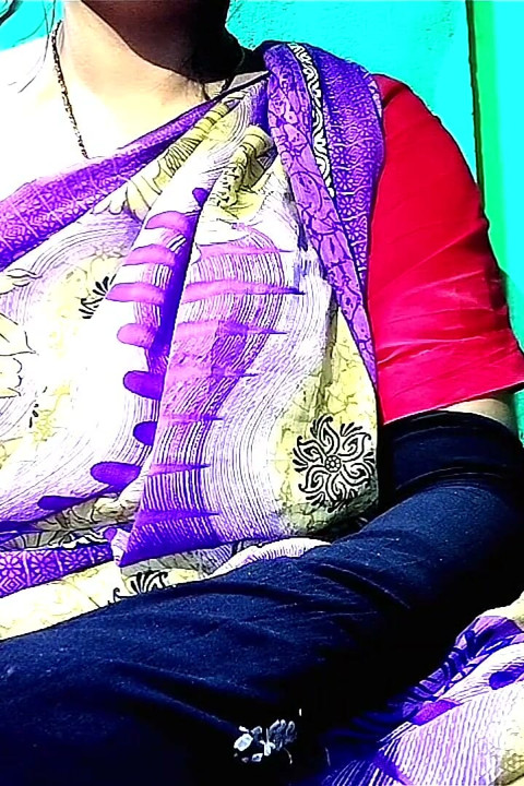 Exotic Desi Saree Tease - Sensual Blouse Boob Pressing (part 1) HD
