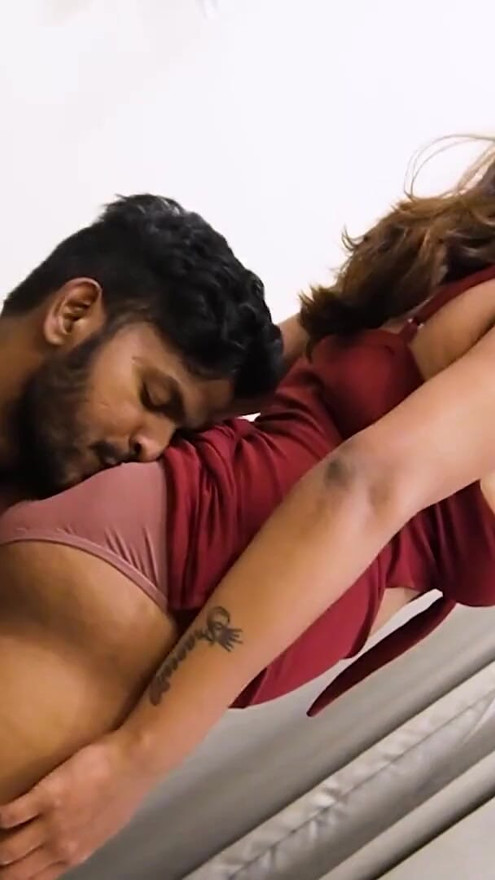 HUSBAND NOT IN HOME, WIFE FUCKED HER SERVANT, HARDCORE INDIAN DESI SEX | Clip 1