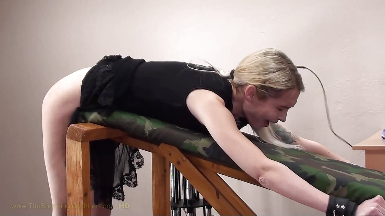 Sissi 8 машина для лупцювання - шмагання в дупу