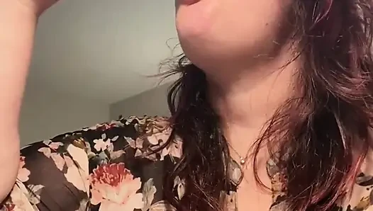Seductive BBW Rootbeer Chug & Burps by Bella Blast