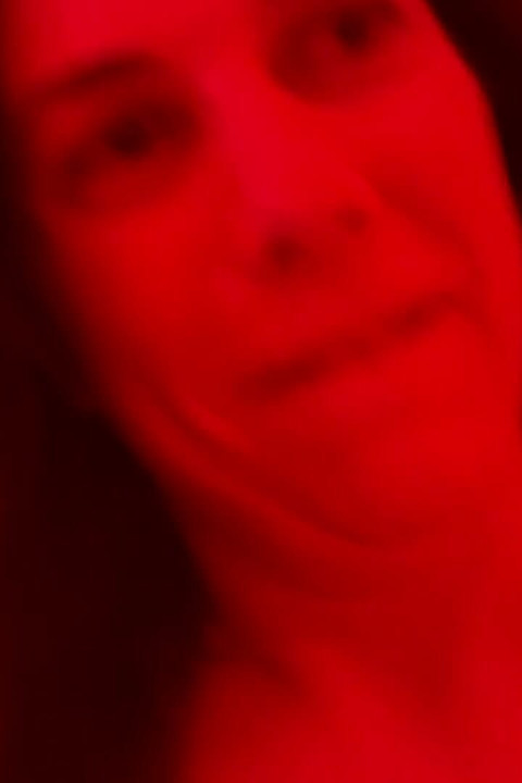 Anna Cummings Gets the Red Light Room Specialty From Mrflourish