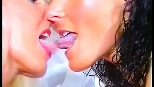 Seks threesome bareng dua tante seksi jerman yang super hot!
