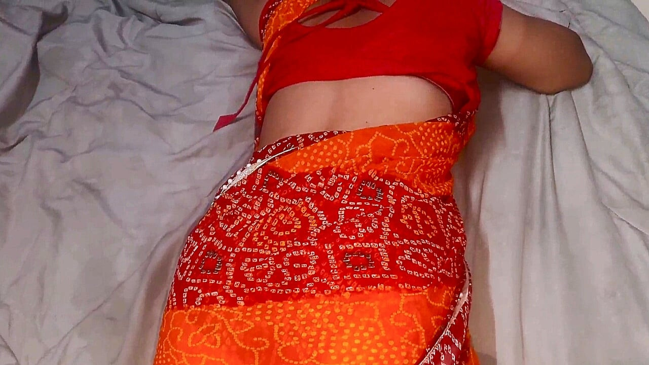Tôi đụ zaara bhabhi trong saree Ấn Độ đỏ và bắn tinh vào miệng