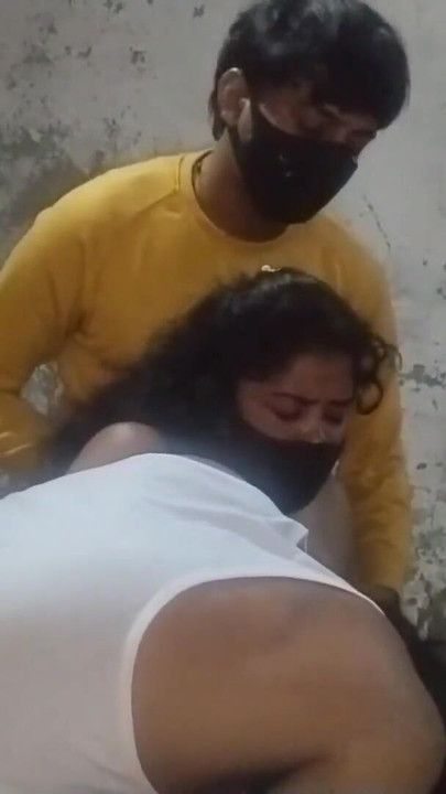 Seks threesome sama aku dan istriku | Klip 1