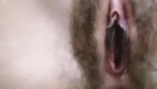 18 years old Arab Algerian of Egyptian origin playing with her pussy until she fucks profusely I want a European guy to fuck me and take pictures of me