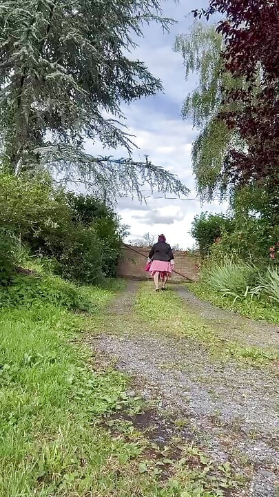 Dressed in a little pink pleated skirt for an evening out