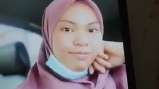 Wichsen malaiischer Hijab