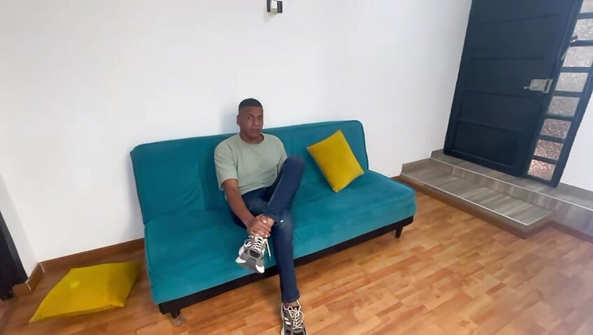 I fuck my friend's stepmom while she's not home