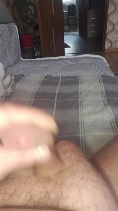I'm looking for a willing woman who is not ashamed to show her naked teeth on a video camera, to have fun until orgasm. I'm waiting