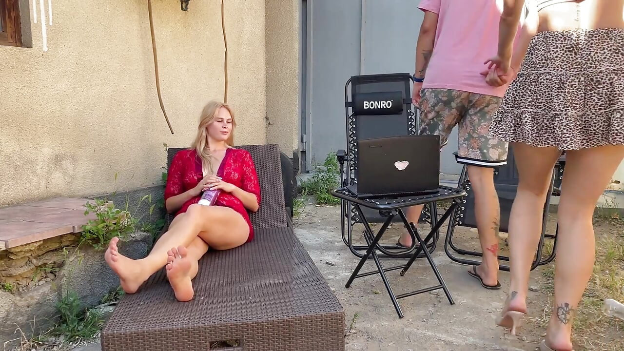 Cuckold Fantasy: Girlfriend Watches Her BF Fuck Her Sister
