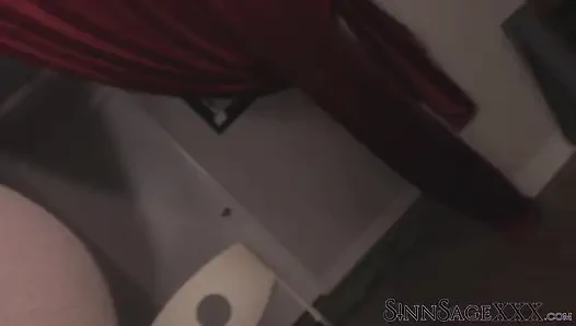Stunning Cougar Sinn Sage Twerks Her Ass While Pole Dancing Seductively