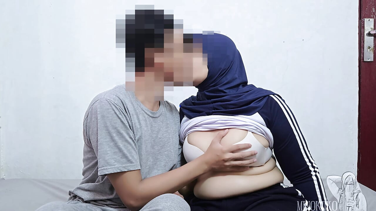 PE Teacher Lick Hijab School Girl Hairy Pussy - Minokiiko