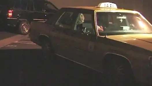 Wilde Taxifahrt: Heiße Momente bei Nacht