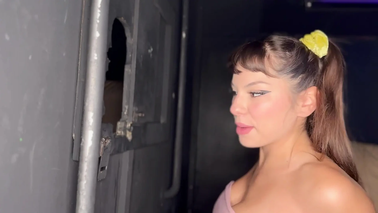 Dakota Quinn Makes a Glorious Trip to the Gloryhole
