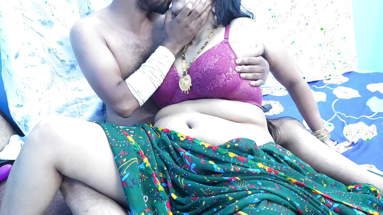 Pati Ne Nikala Patni Ki Chut Ka Pani
