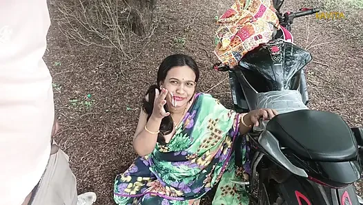 Kavita si tante seksi india dientot gaya doggy di hutan sampai dicrot di mulut