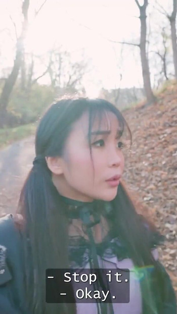 Çarpıcı an "HUNT4K. Büyük memeli Kawaii Japon turist köşede yabancının sikini emiyor"