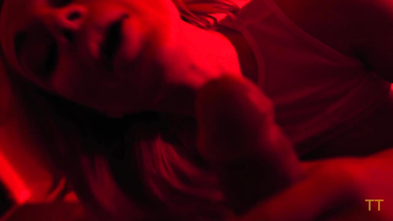 Crystal Rush ve Teddy Tarantino - ghostface ile ateşli randevuda büyük memeli barbie
