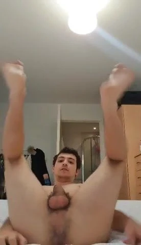 Băiat Kik expune123