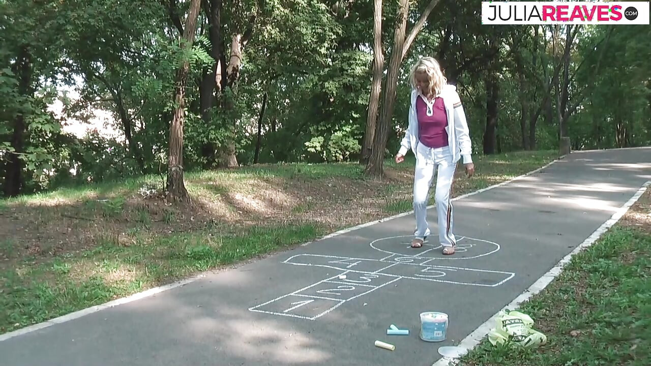 Teeny buble gum fickt im wald