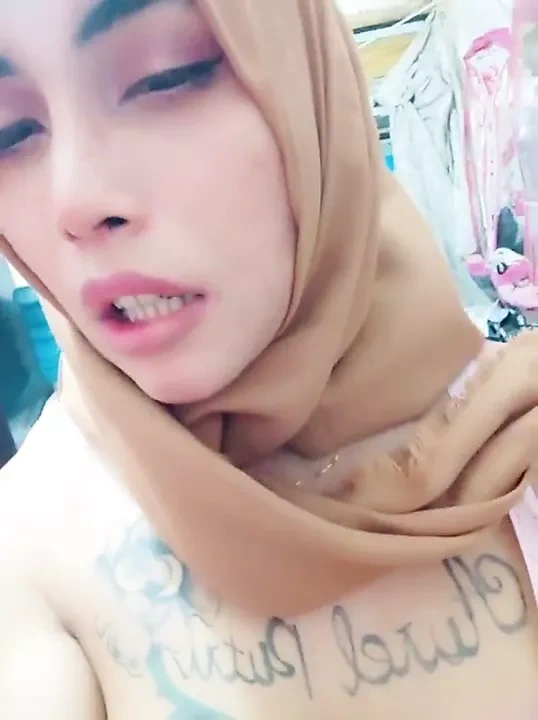Hijab Crossdresser