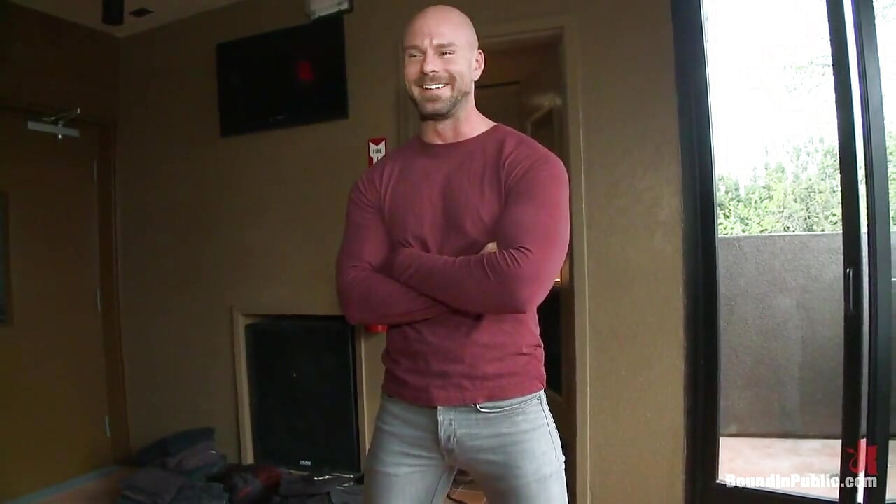 Muscled Stud Has Had Enough but the Horny Crowd Says No