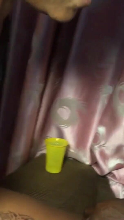 Samo želim da se zabavljam, daj mi taj kurac | Klip 1