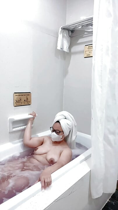 The charm of a black kebaya woman takes a shower and masturbates