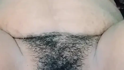 Ibu tiri india lagi asik fingering dan pamer susunya ke toketnya