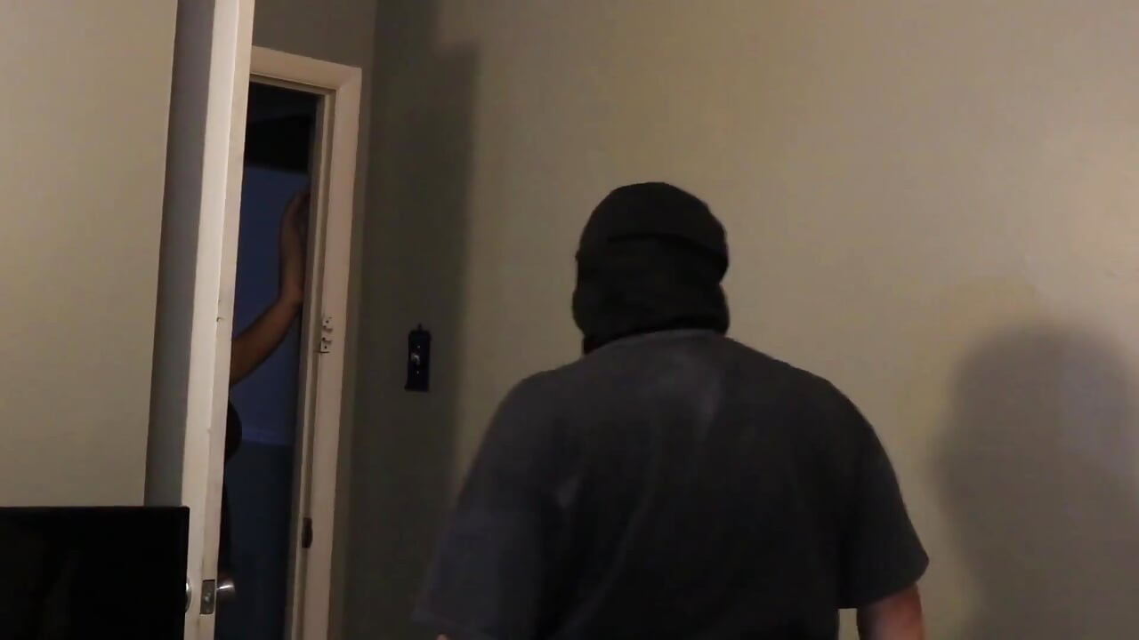 โทรหา Nadia