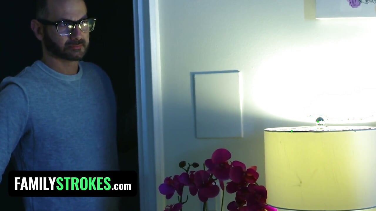FamilyStrokes - Teen Stepdaughter Vanna Bardot Pleasures Her Stepdad While Stepmom Is In The Room