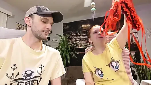 Hadiah Wish List 9 - Unboxing dan Masturbasi Pakai Gaun Merah Corset Merah dan Vinyl