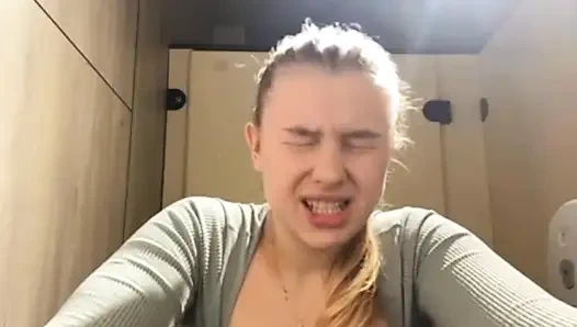 Extreme doppelpenetration im fitnessstudio mit jucielussie