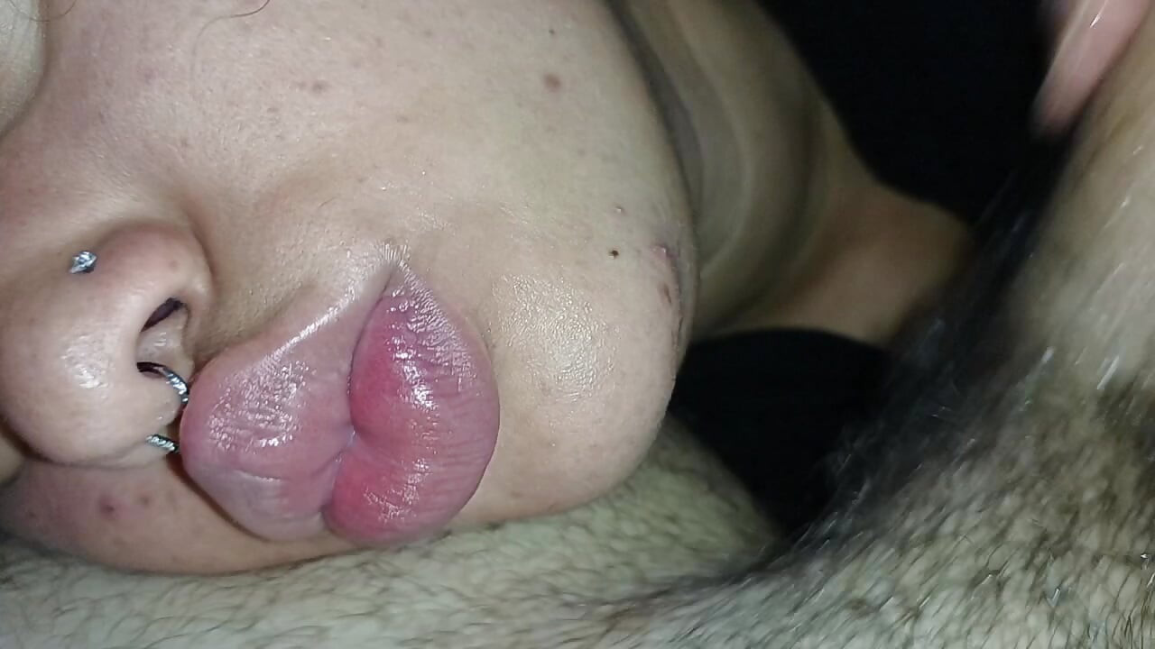 CREAMPIE EXTREMO, LLENANDO ESTA BOQUITA CON TANTO SEMEN