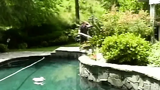 Mädchenschule: Heiße Lesbenaction im garten