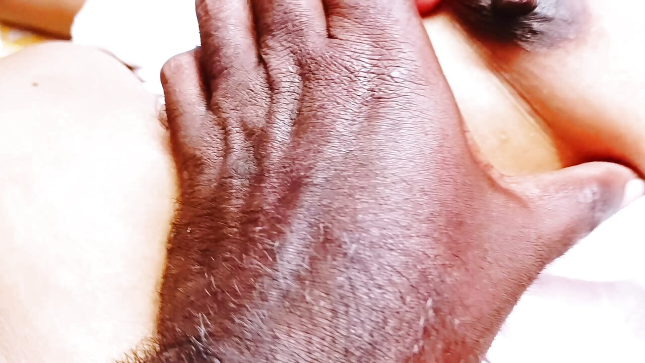 Sayangnya adik tiri dan abang tiri india ngentot di rumah. Telugu Dirty Talks.