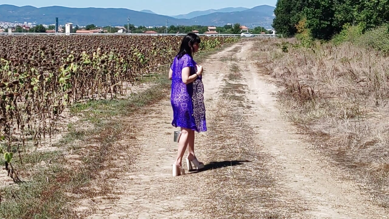 गुलाम लड़की को सार्वजनिक रूप से अपमानित किया जाता है भाग 2